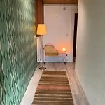 Privartzimmer 'ausfahrt Freihalten' בית אירוח הוסום