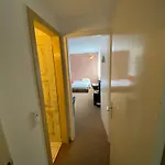 Pansiyon Privartzimmer 'ausfahrt Freihalten' *