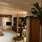Privartzimmer 'ausfahrt Freihalten' * Husum