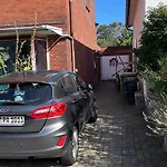 Privartzimmer 'ausfahrt Freihalten'