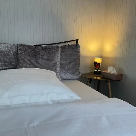 Privartzimmer 'ausfahrt Freihalten'