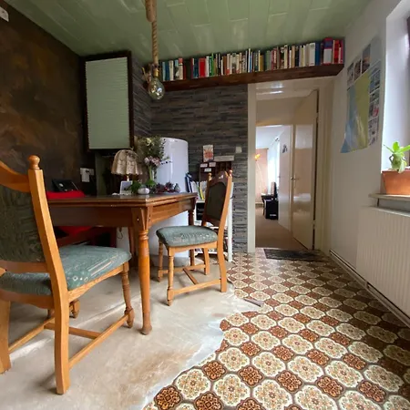 ホームステイ Privartzimmer 'ausfahrt Freihalten' *