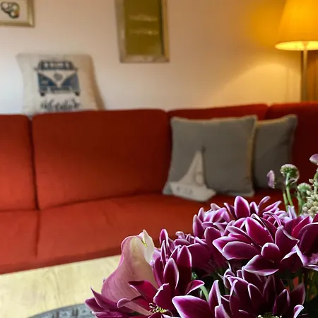 Privartzimmer 'ausfahrt Freihalten' Husum (Schleswig-Holstein)