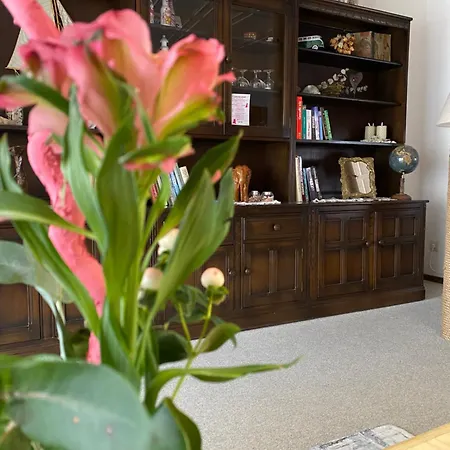 ホームステイ Privartzimmer 'ausfahrt Freihalten' フースム