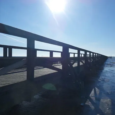 Privartzimmer 'ausfahrt Freihalten' Husum (Schleswig-Holstein)