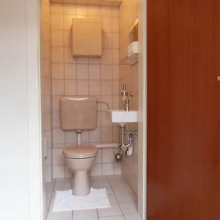 Ubytování v soukromí Privartzimmer 'ausfahrt Freihalten' *